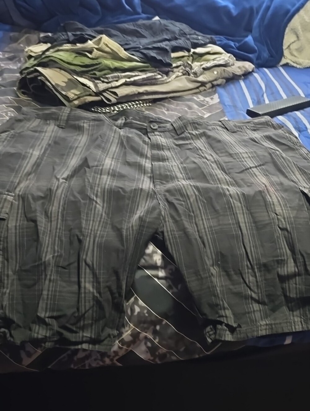 Men's Plaid Cargo Shorts in Dark Gray